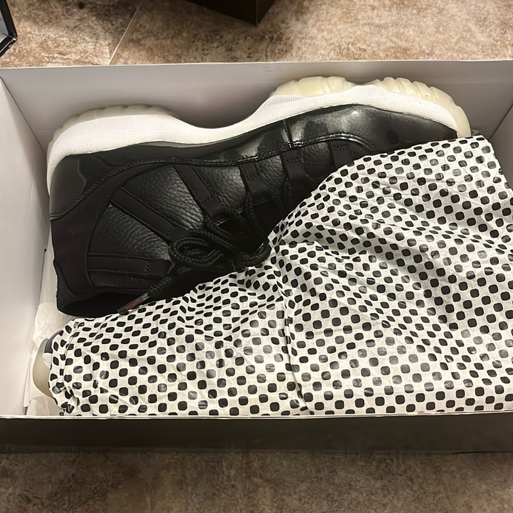 Retro Jordan 11 72-10; original box